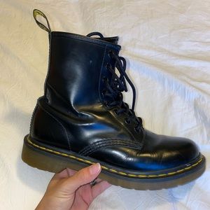 Dr. Martens Black 1460